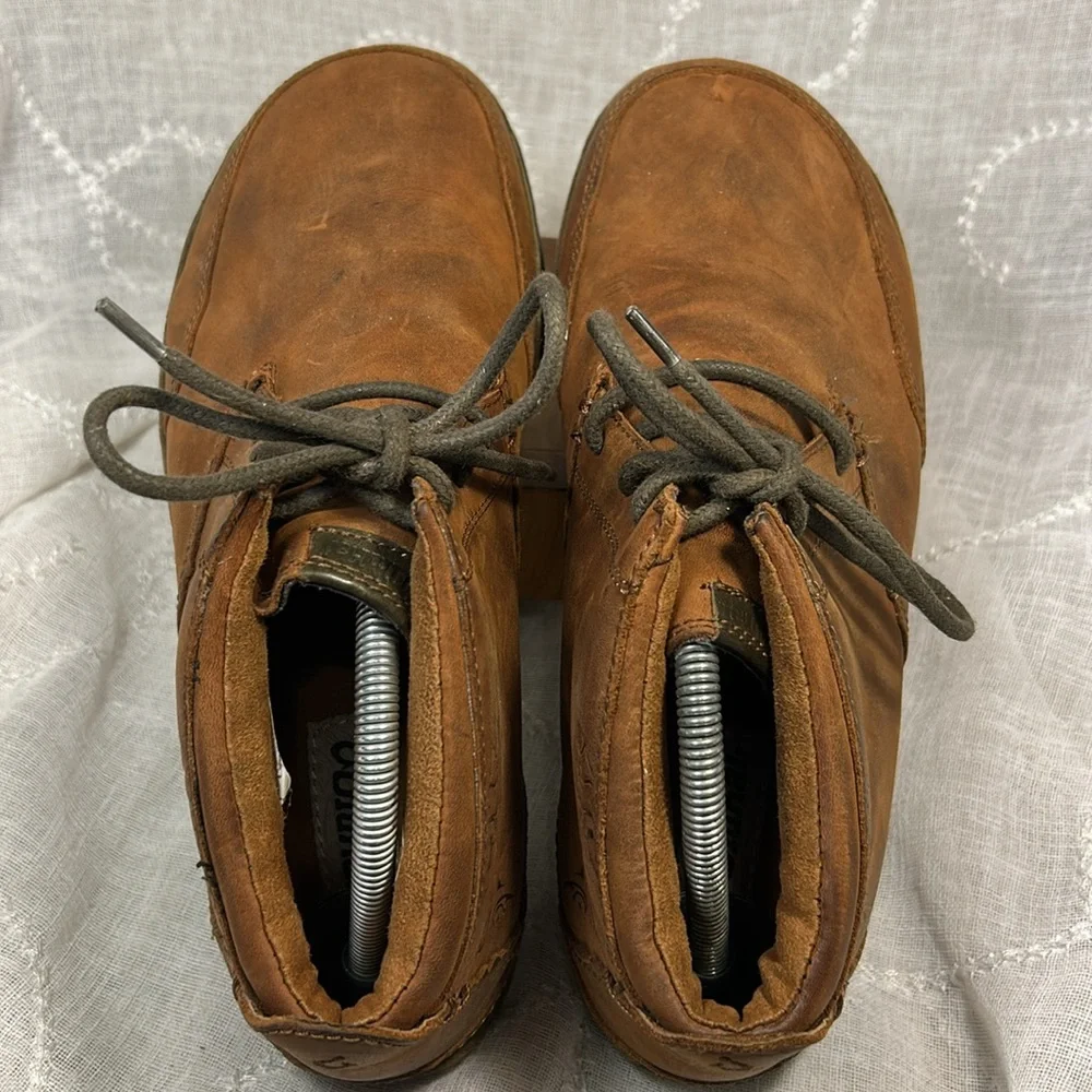 OluKai leather ankle lace up boots